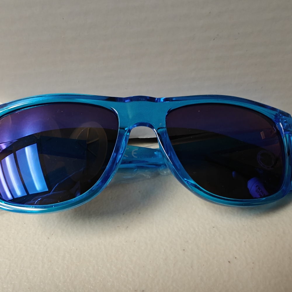 Stylish Blue Sunglasses